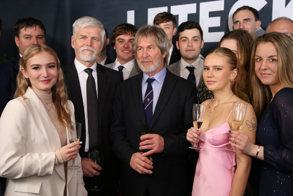  Nejlepší letečtí sportovci si převzali ocenění na roudnickém letišti