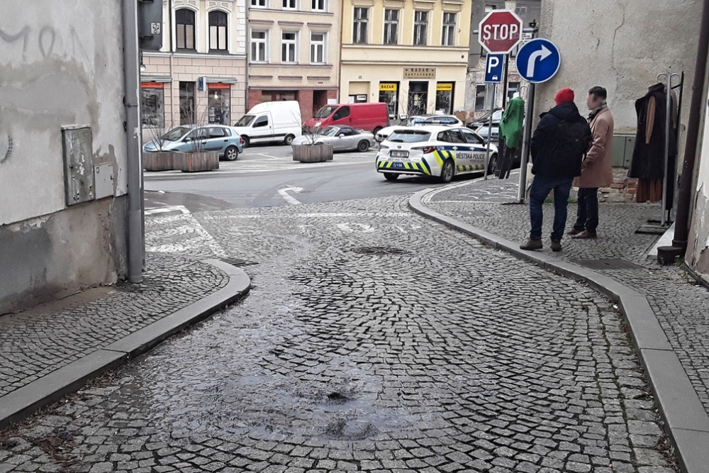  HAVÁRIE VODOVODU NA RVAČOVĚ