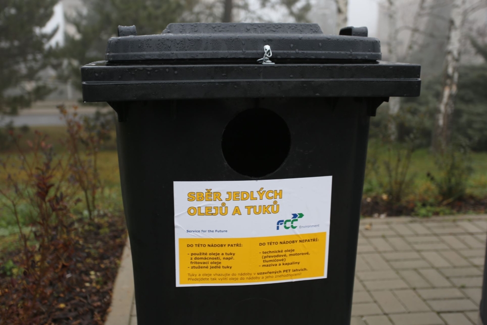 Roudnice navýšila počet nádob na třídění jedlých olejů a&nbsp;tuků  