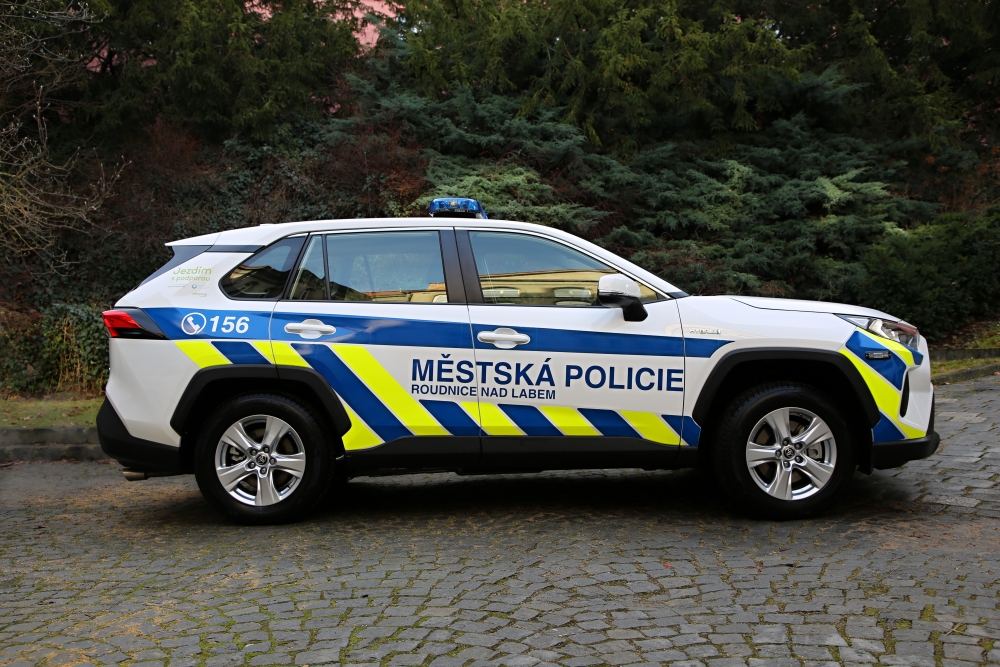  MĚSTSKÁ POLICIE DOSTALA NOVÉ HYBRIDNÍ VOZIDLO